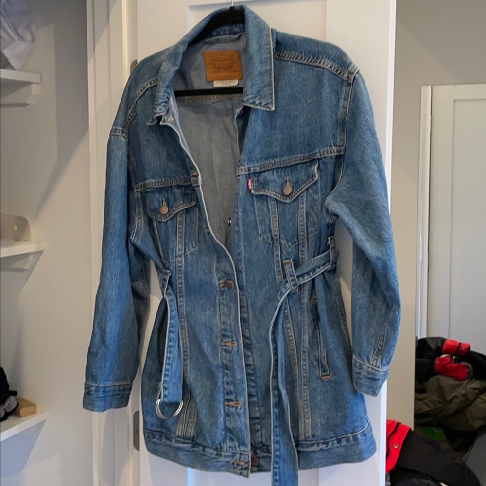 Levi’s denim jacket with waist belt